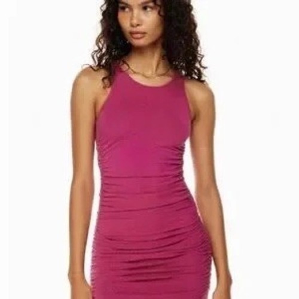 Aritzia TNA Chill Ruched Mini Dress Women S Pink Sleeveless‎ Bodycon 77384